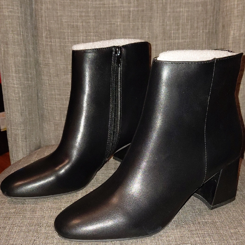Chinese Laundry Women's Davinna Block Heels elegant Ankle Bootie Size 9.5